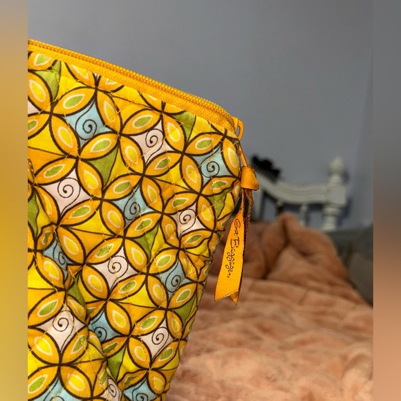 She's Got Baggage Large Yellow Print Multi-Pocket Sunflower Tote Bag - Picture 3 of 6